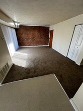 Building Photo - 5202 Castlewood Rd