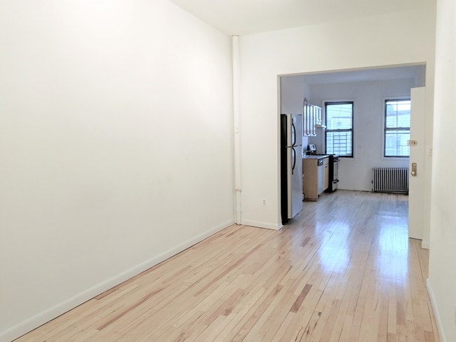 Building Photo - 24 Skillman Ave