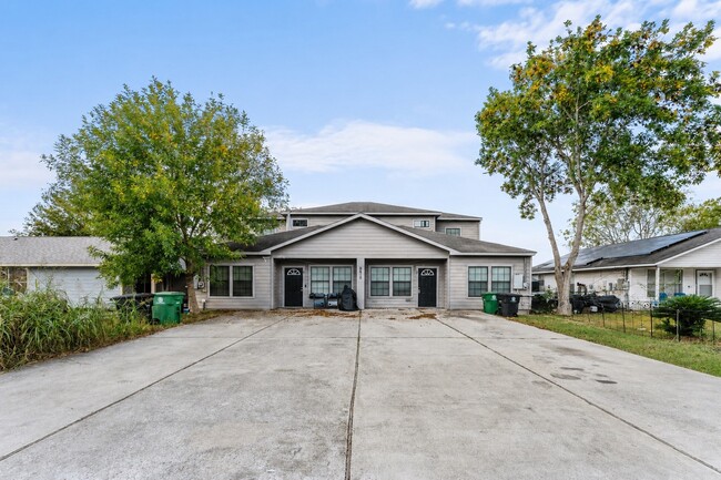 Building Photo - 9610 Buffum St