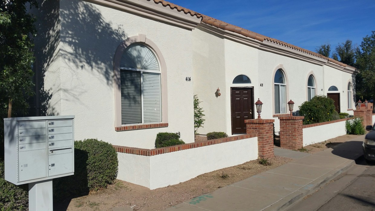Drew Street Town Homes Apartments in Mesa, AZ
