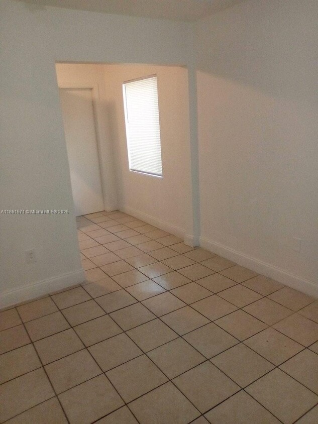 Primary Photo - 419 N D St