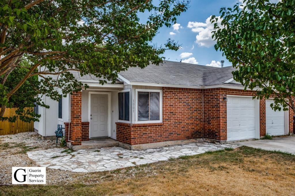 Primary Photo - 1001 Hyridge St