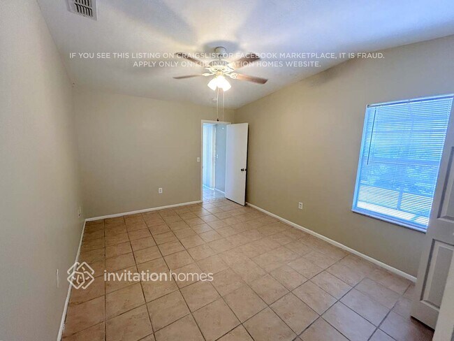 Foto del edificio - 8012 Cypress Dr N