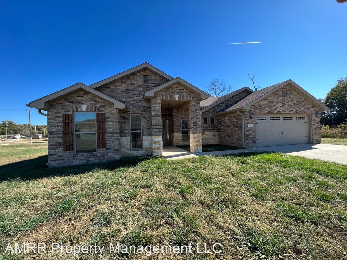 Primary Photo - 4 br, 3 bath House - 501 Anita Drive