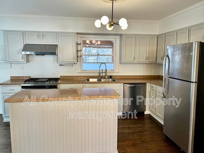 Foto del edificio - 1471 Thomas Rd