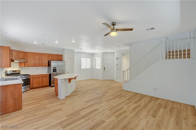 Building Photo - 9204 Weeping Hollow Ave