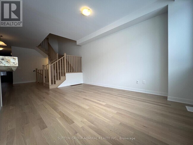 Photo du bâtiment - 20 John Canning Wy