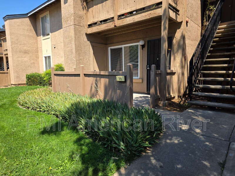 Foto principal - 6400 66th Ave