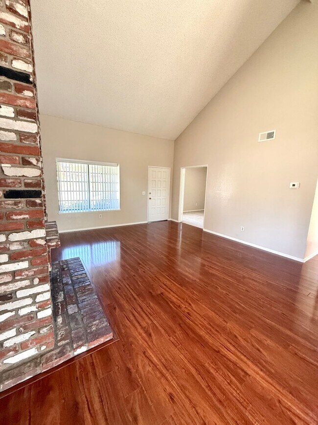 Building Photo - Coming soon... San Dimas Condo