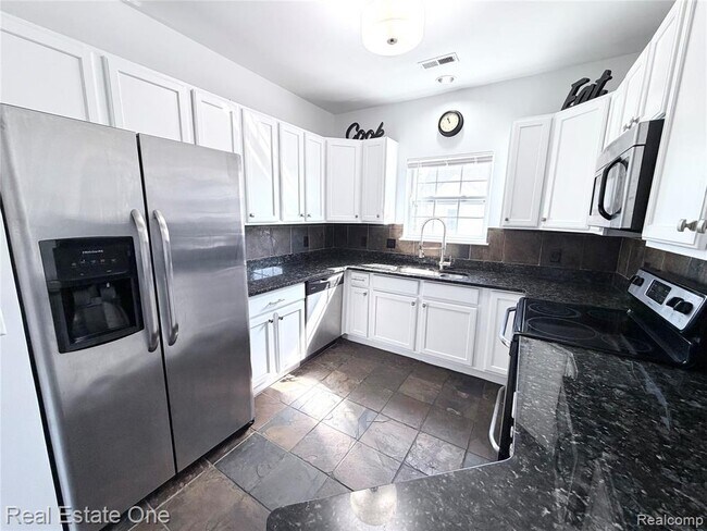 Building Photo - 7211 Addington Dr