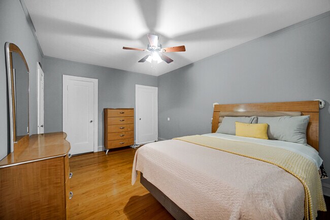 Foto del edificio - 7428 S Bennett Ave