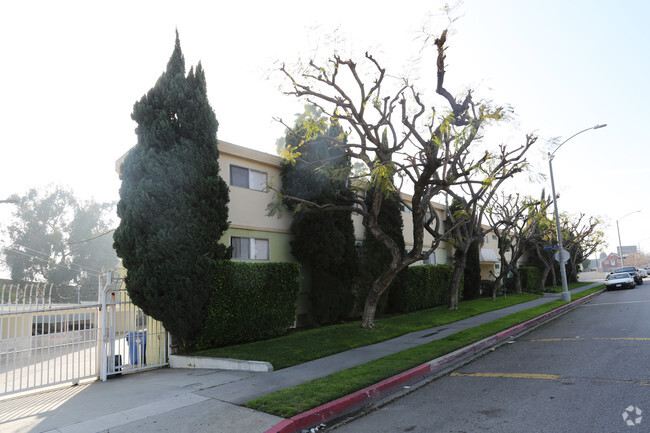 Building Photo - Windsor Apartments