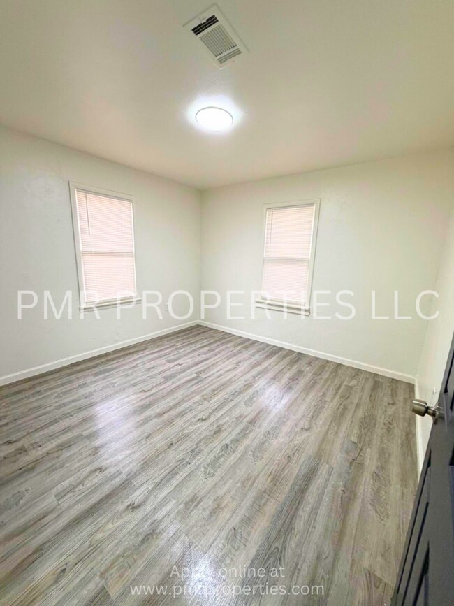 Foto del edificio - 2 Bedrooms/1 Bathroom House