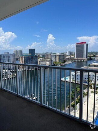 Building Photo - 1965 S Ocean Dr