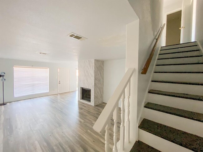 Building Photo - 1106 Park Meadow Dr