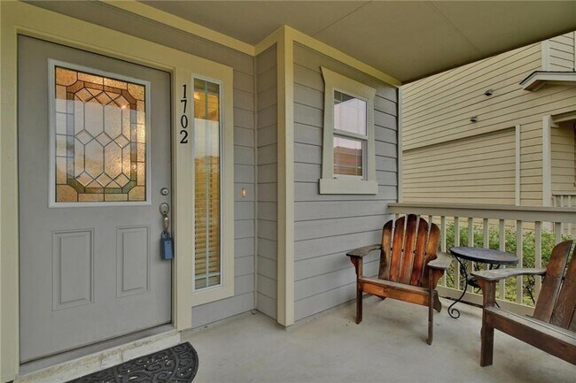 Building Photo - 1702 Zilker Dr