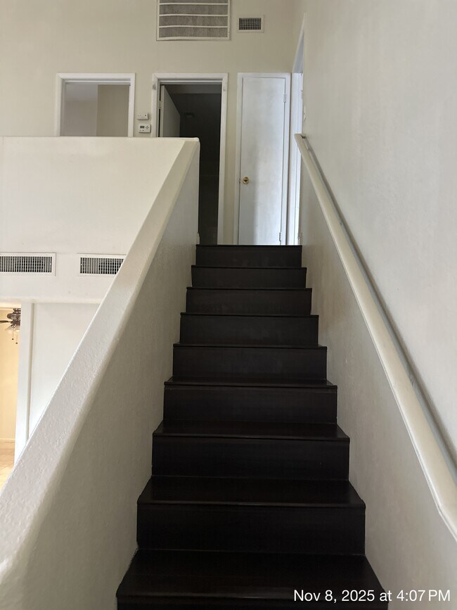 Foto del edificio - 6833 Coral Rock Dr