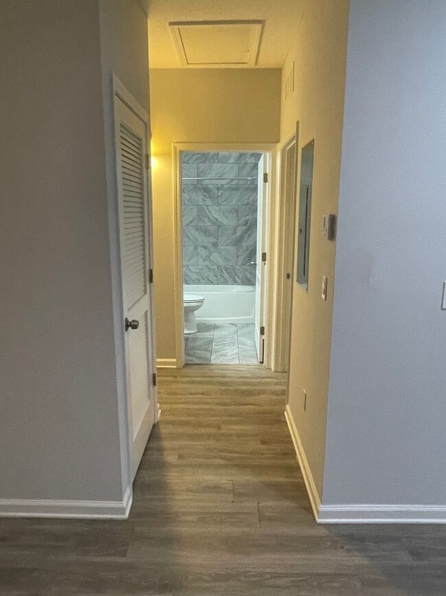 Building Photo - Welcome to this charming home located in t...