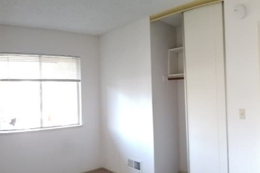 Building Photo - 223 Palo Verde Terrace