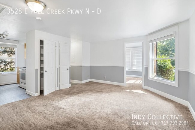 Building Photo - *MOVE IN SPECIAL* - $300 off First Month!