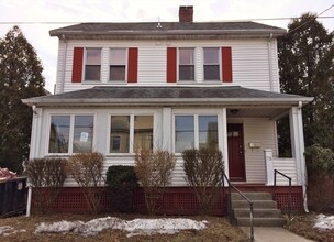 Building Photo - 75 Gardena St