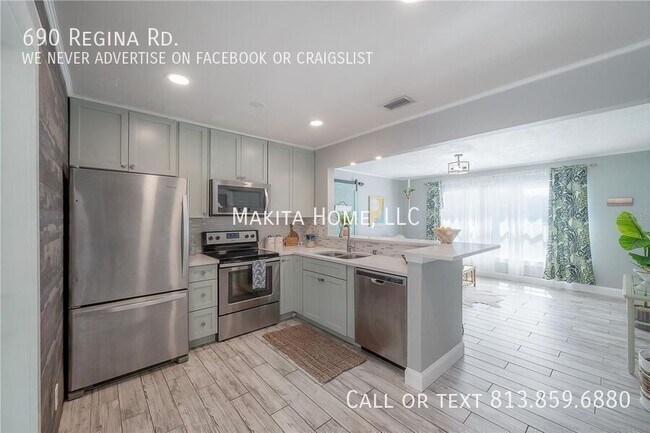 Foto del edificio - 690 Regina Rd