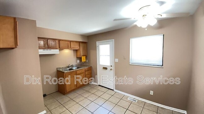 Building Photo - 5 N Sutphin St