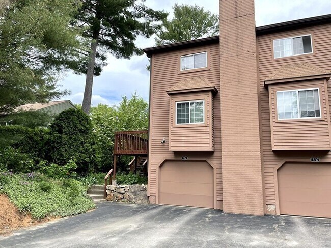 Building Photo - 114 Spyglass Hill Dr