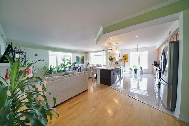 Foto del edificio - 8340 Callie Ave