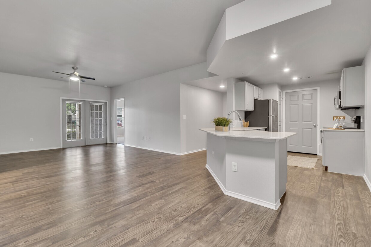 The Redland 18979 Redland Rd San Antonio, TX Apartments for Rent in
