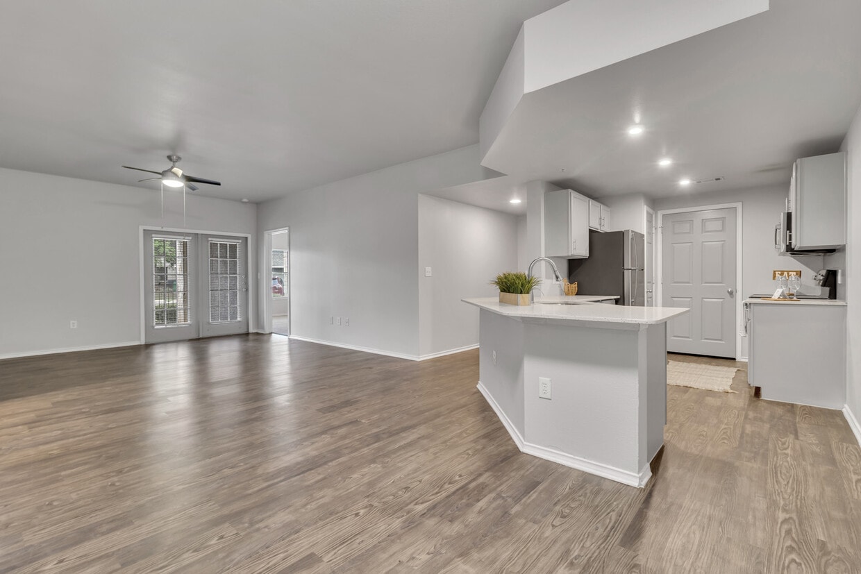 The Redland 18979 Redland Rd San Antonio, TX Apartments for Rent in