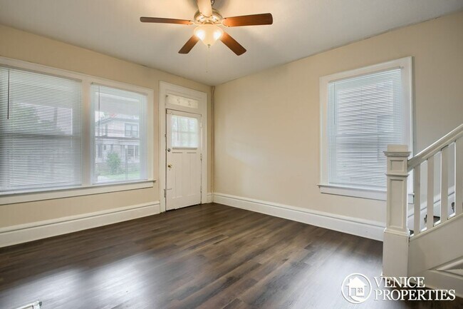 Foto del edificio - Charming 2BR on Lane and Indiana