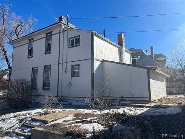 Building Photo - 402 Carson Ave