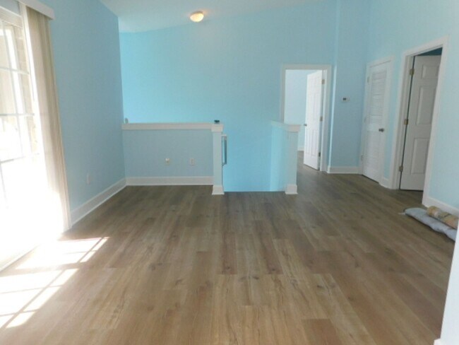 Foto del edificio - 2 Bedroom Located in Summerfield Community