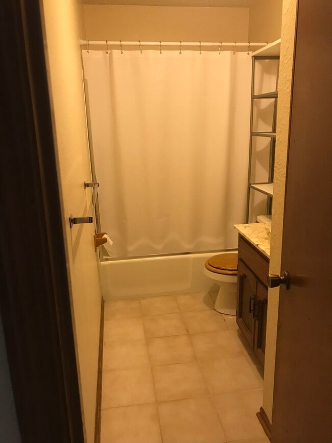 Building Photo - 11521 Wood Oak Ave