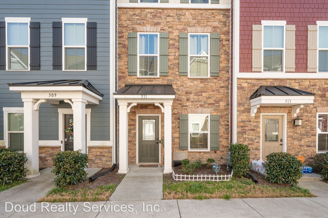 Foto principal - 2 br, 2.5 bath House - 511 Marc Smiley Road,