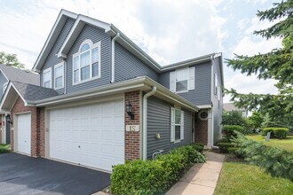 Building Photo - 1 S Oakhurst Dr
