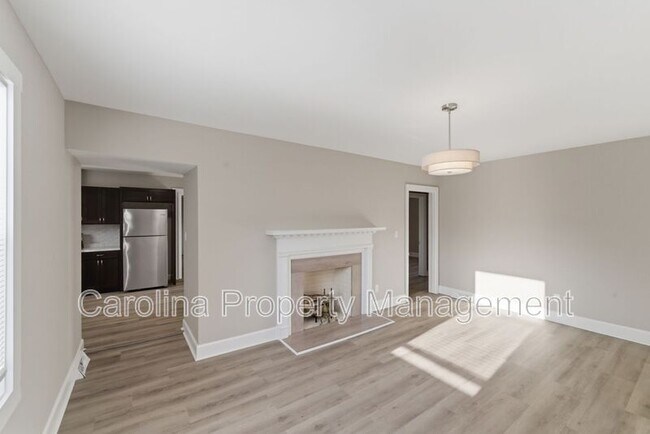 Foto del edificio - 2405 Greenland Ave