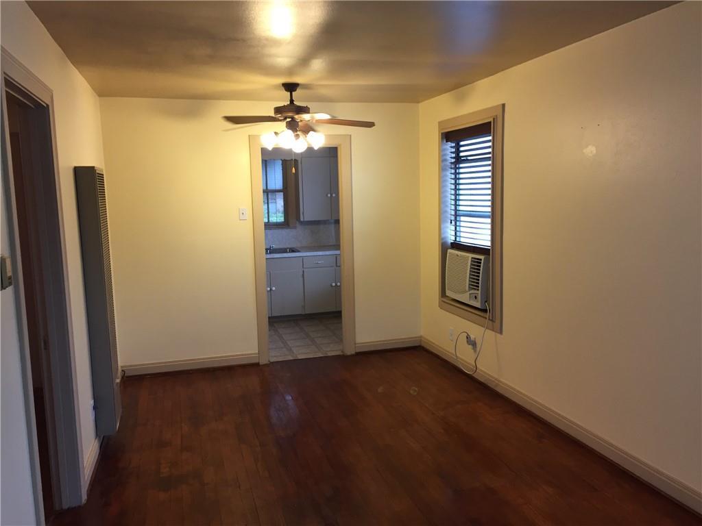Foto principal - 611 W 37th St