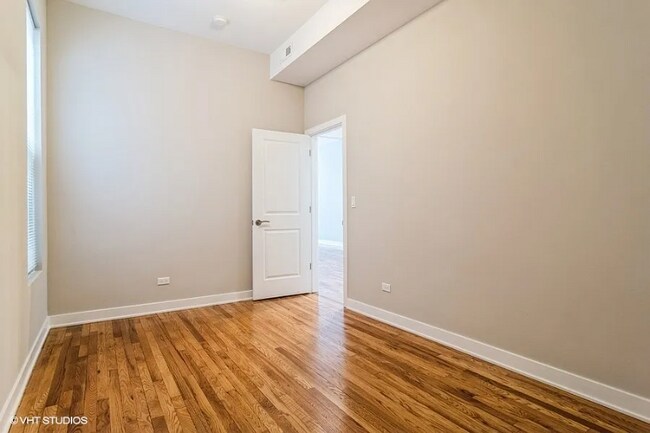 Building Photo - 3035 W Flournoy St