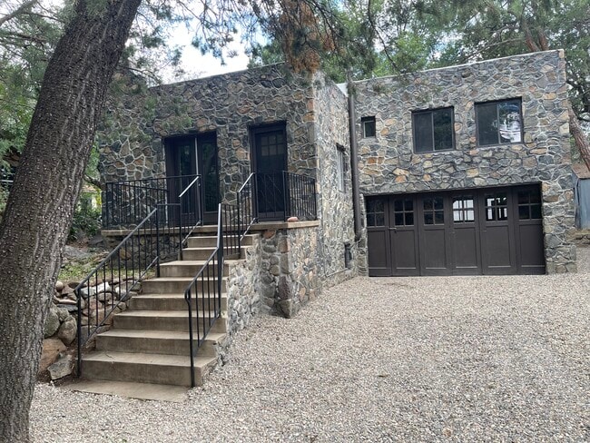 408 Aspen St