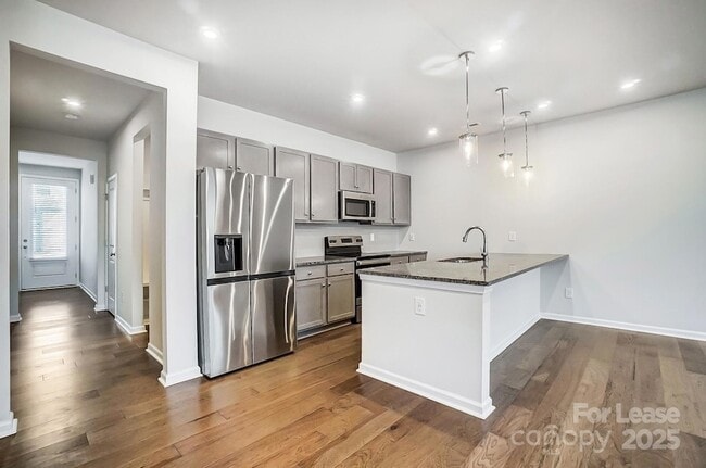 Building Photo - 7014 Fairmile Run