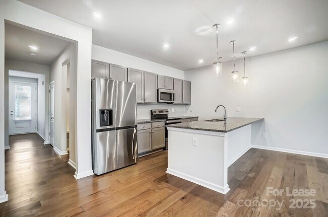 Foto del edificio - 7014 Fairmile Run