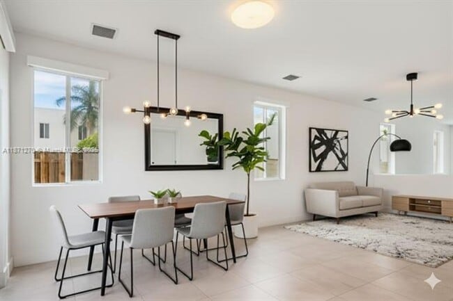 Foto del edificio - 7205 NW 103rd Path