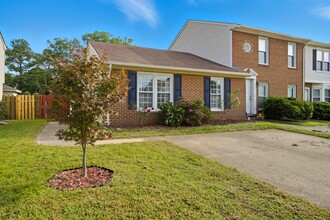 Building Photo - 5106 Radcliff Cir