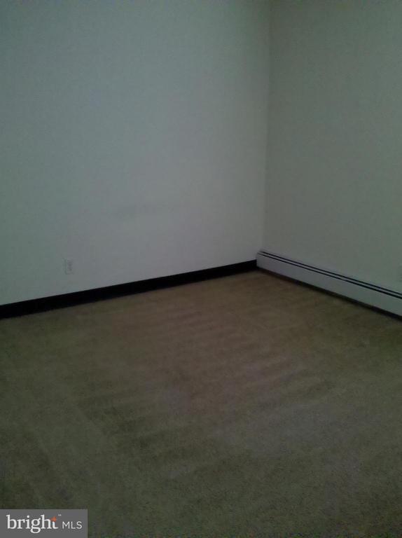Foto principal - 7850 Oxford Ave