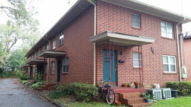 Building Photo - 3-533 E College Ave