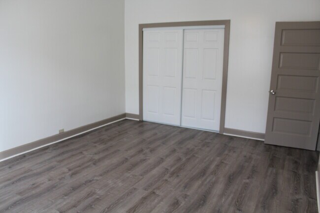 Building Photo - 507 3rd Ave