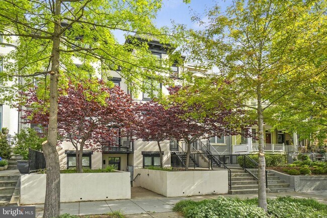 Foto del edificio - 1201 Kenyon St NW