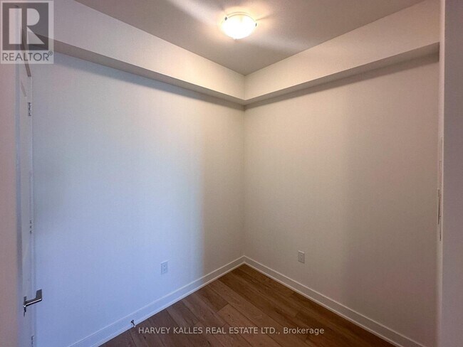 Photo du bâtiment - 100 Dalhousie St